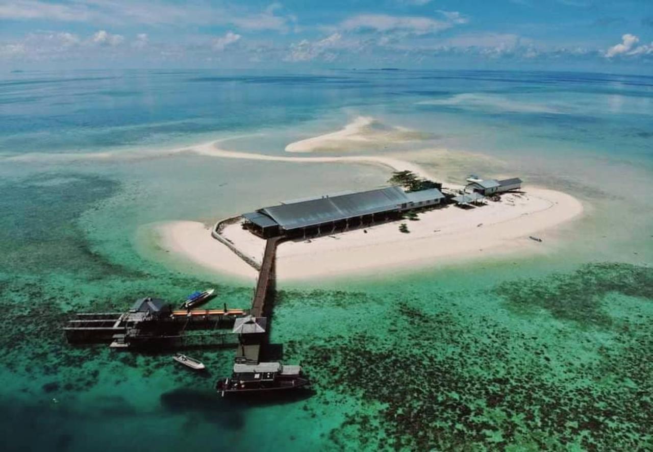 Santiri Island Resort Semporna Exteriör bild
