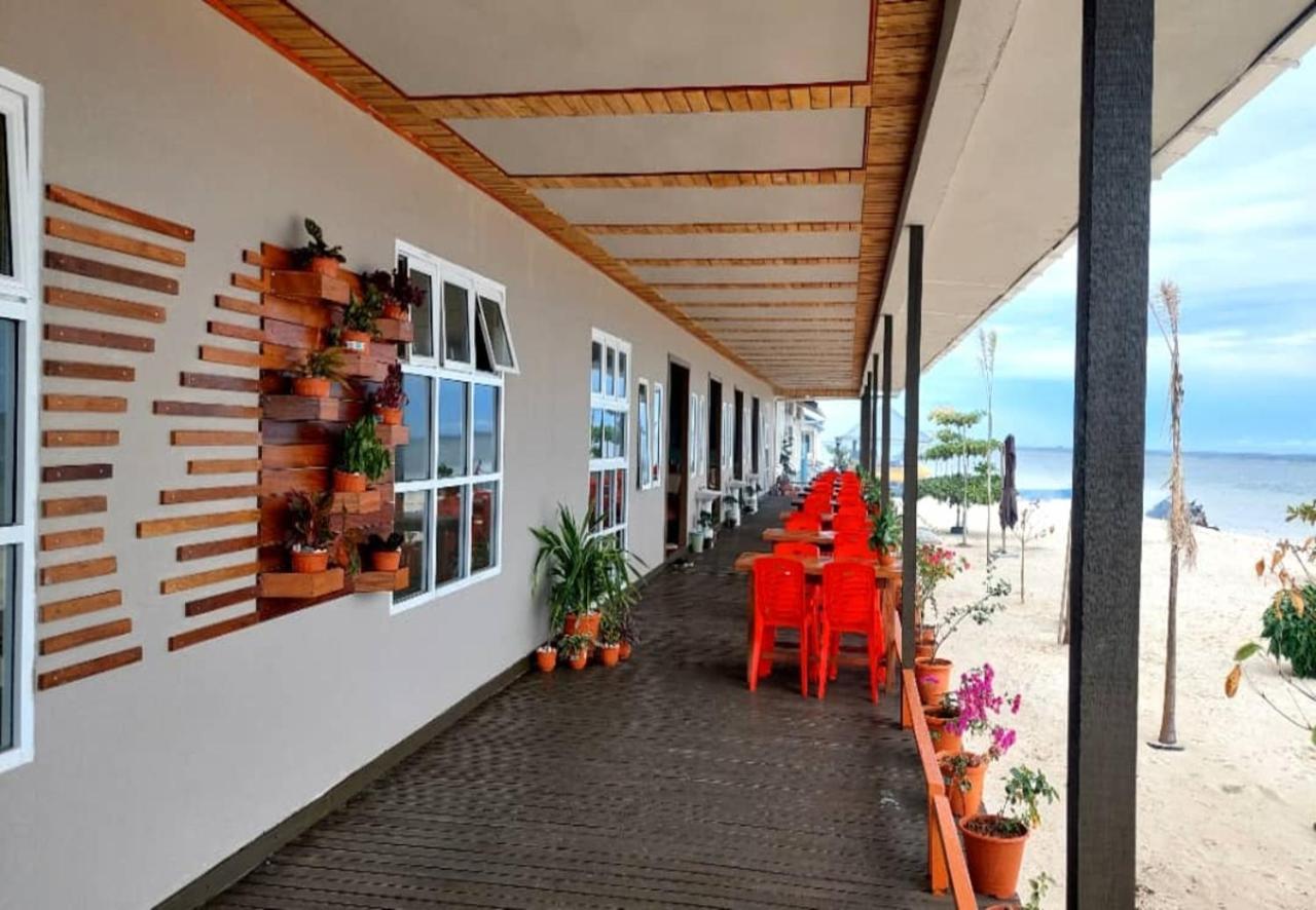 Santiri Island Resort Semporna Exteriör bild